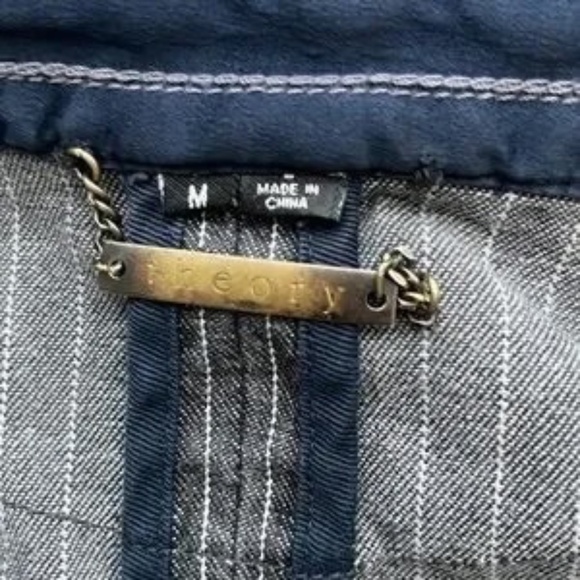 Theory Barker Pin Striped Blazer Jacket. SIZE: Medium. - Picture 9 of 12